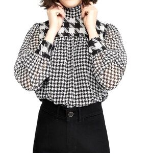 NWOT Ann Taylor Houndstooth blouse XS